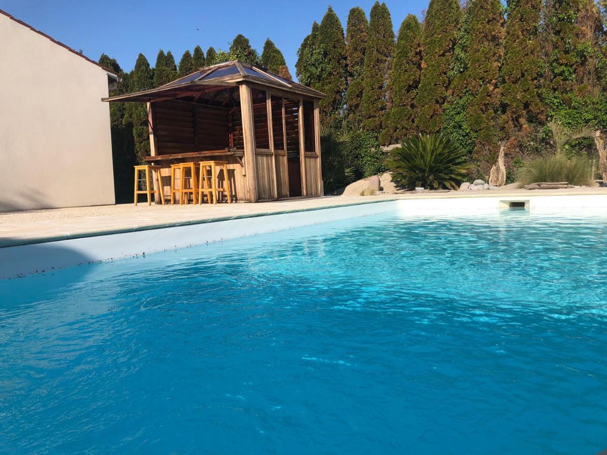 Piscine Et Jacuzzi A 2Km De La Plage De St Georges De Didonne Saint-Georges-de-Didonne Esterno foto